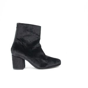 Free People Black Boots NEW Women Velvet Fashion Bootie Eu 36 Cecile